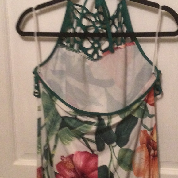 Tropical print beach maxi dress, halter style, crocheted top - Picture 2 of 4